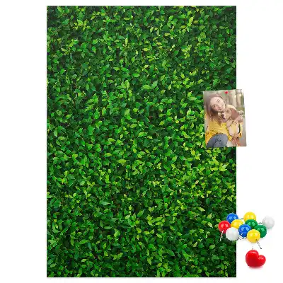 Pinnwand mit Zaun im Laub Motiv