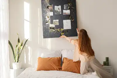Korktafel mit goldenem Konfetti-Motiv
