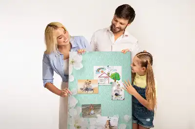 Pinnwand mit Blütenmotiv