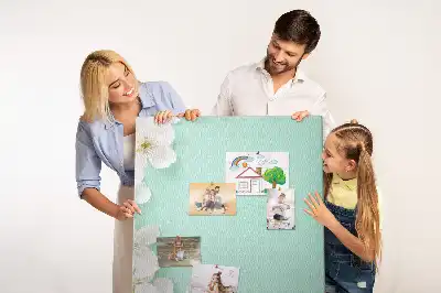 Pinnwand mit Blütenmotiv