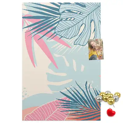 Pinnwand mit Blättermotiv in Pastelltönen
