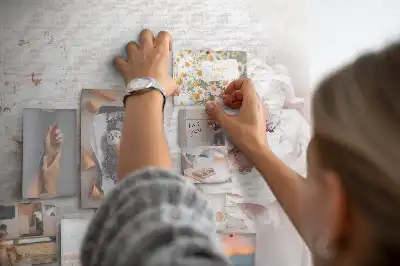 Korktafel mit Pfingstrosen Motiv