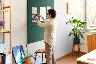 Korktafel mit linearem Blattmuster