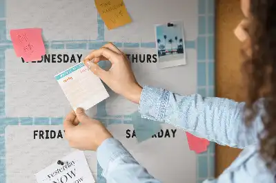Korktafel Wochenplan