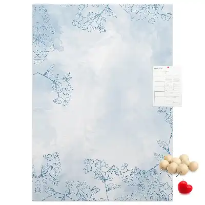 Pinnwand mit Blumenskizzen-Motiv