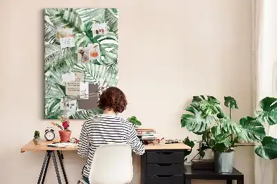 Korktafel Mit Wasserfarben bemalte Blätter