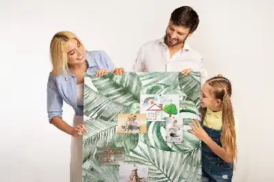 Korktafel Mit Wasserfarben bemalte Blätter