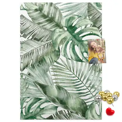 Korktafel Mit Wasserfarben bemalte Blätter