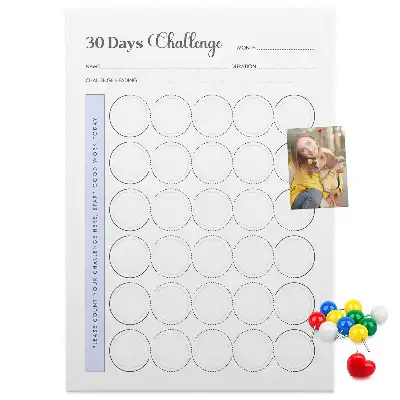 Pinnwand aus Kork als 30-Tage-Challenge-Planer