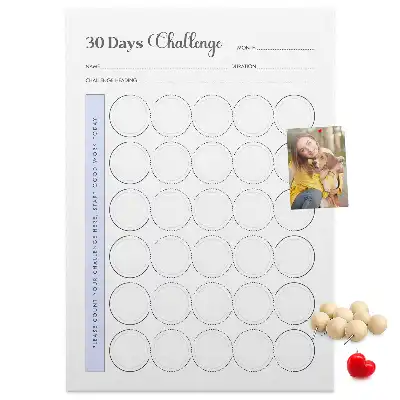 Pinnwand aus Kork als 30-Tage-Challenge-Planer