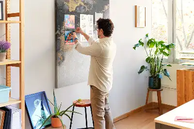 Korktafel mit Marmorabstraktion