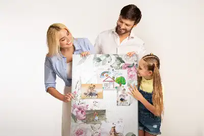 Pinnwand mit Blumenrändern