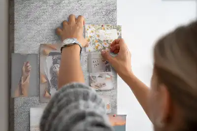 Korktafel für Betonwände