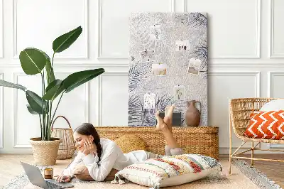 Pinnwand aus Kork mit Palmenblätter-Motiv