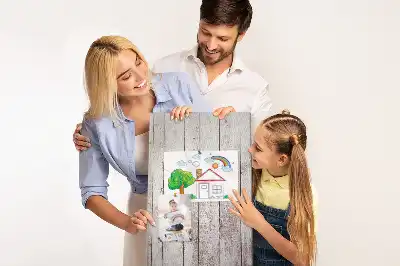 Korkpinnwand mit Holzrahmen