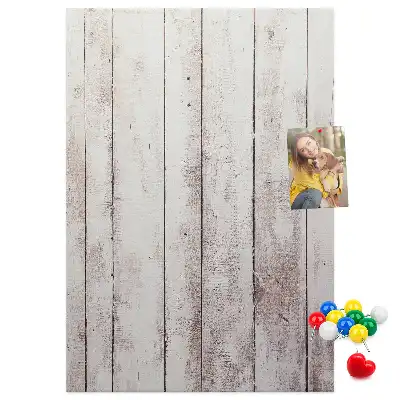 Korkpinnwand mit Holzrahmen