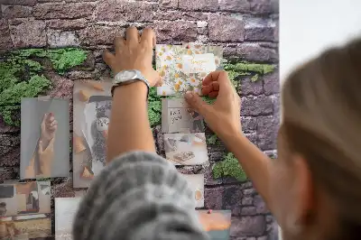 Bedruckte Weltkarte als Korkpinnwand