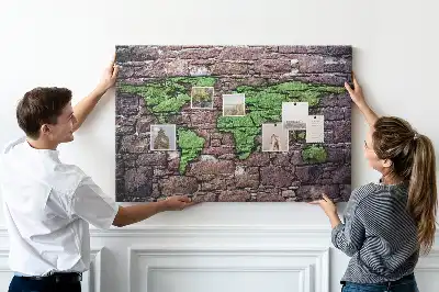Bedruckte Weltkarte als Korkpinnwand