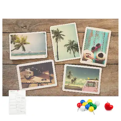 Bedruckte Korkplatte mit Polaroid-Fotos