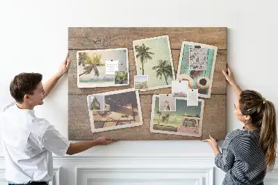 Bedruckte Korkplatte mit Polaroid-Fotos