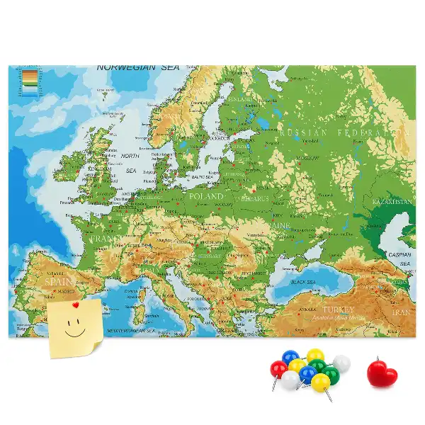 Pinnwand mit Weltkarte für Geografie