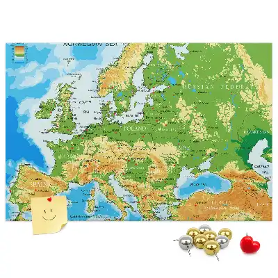 Pinnwand mit Weltkarte für Geografie