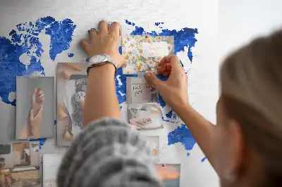 Pinnwand Weltkarte im Kosmos Design