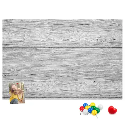Kork-Pinnwand aus Holzpaneelen