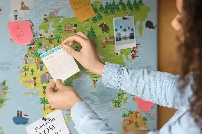 Bedruckte Kork-Weltkarte mit Motiv Kulturen