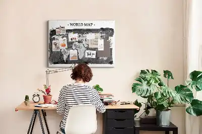 Bedruckte Korkplatte mit Retro-Weltkarte