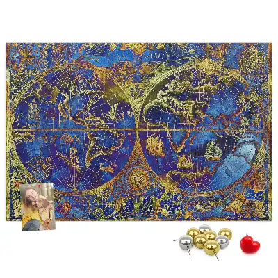 Bilder-Korktafel mit Atlaskarte