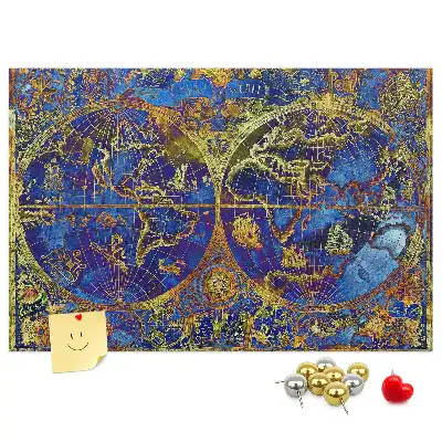 Bilder-Korktafel mit Atlaskarte