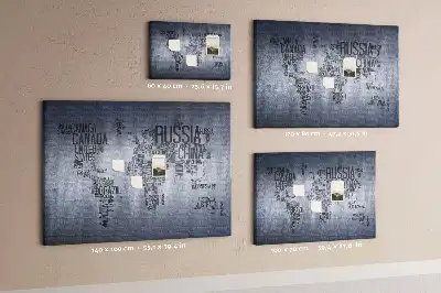 Kork-Pinnwand Weltkarte aus Buchstaben