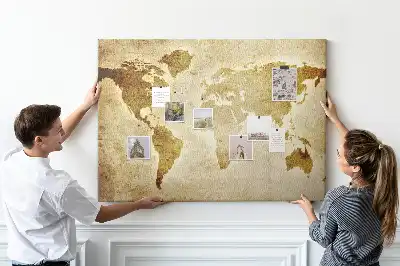 Historische Korktafel mit Weltkarten-Motiv im Retro-Stil