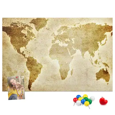 Historische Korktafel mit Weltkarten-Motiv im Retro-Stil