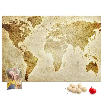 Historische Korktafel mit Weltkarten-Motiv im Retro-Stil