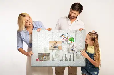 Bilder-Korktafel mit Typografie Home für die Wohnzimmerwand