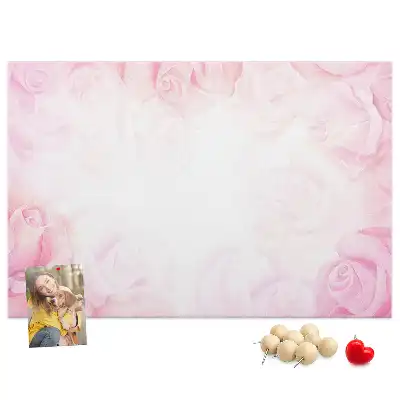 Kork-Pinnwand mit abstraktem Rosen-Motiv
