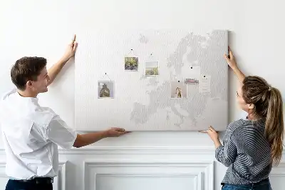 Pinnwand mit Einteilung des europäischen Kontinents