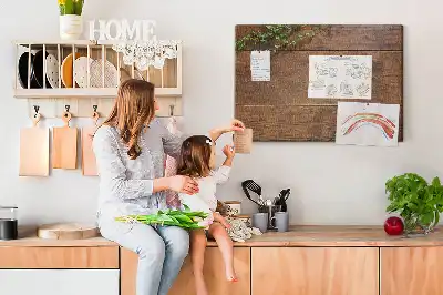 Korktafel im rustikalen Holzdesign