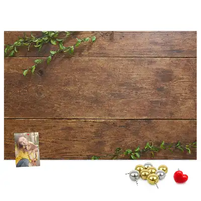 Korktafel im rustikalen Holzdesign