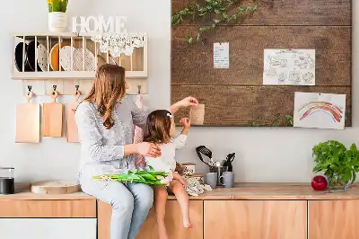 Korktafel im rustikalen Holzdesign
