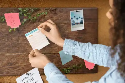 Korktafel im rustikalen Holzdesign