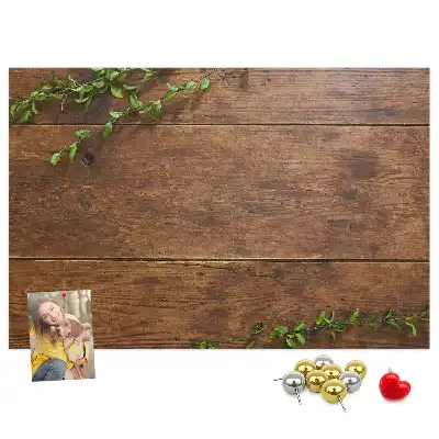 Korktafel im rustikalen Holzdesign