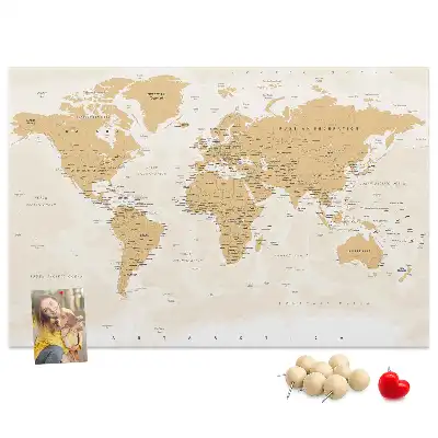 Bilder-Korktafel mit politischer Weltkarte