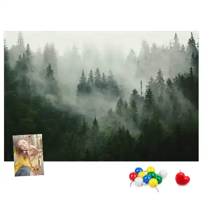 Bedruckte Korkplatte Wald im Nebel Morgen