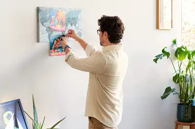 Bedruckte Korkplatte mit offizieller Weltkarte