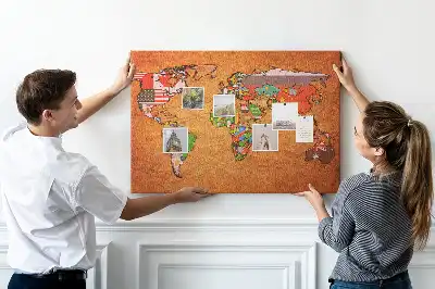 Bedruckte Weltkarte aus Kork mit Flaggen