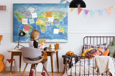 Bilder-Korktafel im Retro-Weltkarten-Design