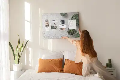 Dekorative Pinnwand aus Kork mit Pflanzenmotiv